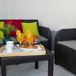 Luxury Poolside Oasis Split 特罗吉尔