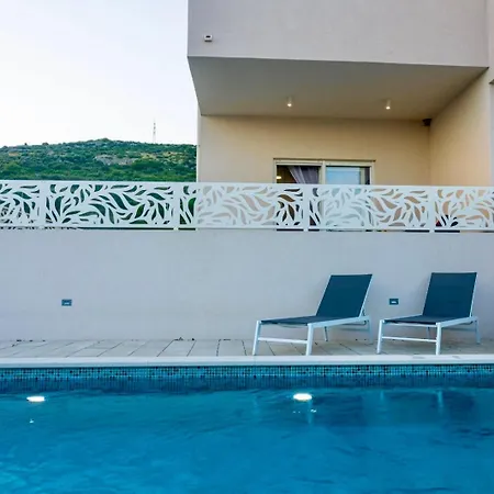 Luxury Poolside Oasis Split * Trogir