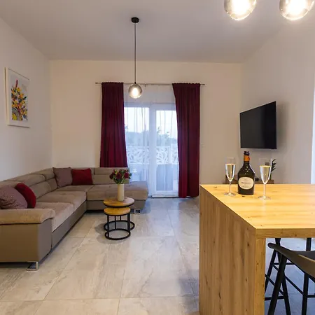Apartman Luxury Poolside Oasis Split Trogir