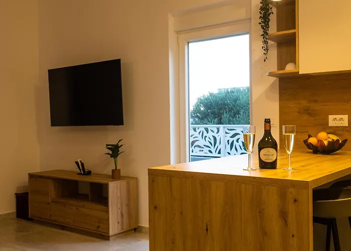 Appartement Luxury Poolside Oasis Split *