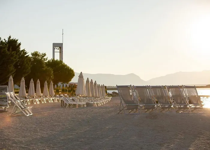 Appartement Luxury Poolside Oasis Split *